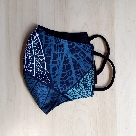 Reversible Face Mask - Picture 2 of 2